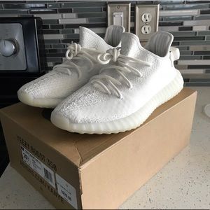 Size 11 DS?Cream Yeezy 350 V2 Straight outta box